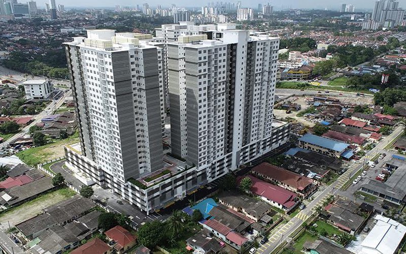 Tebrau is an excellent location, enjoying close proximity to Singapore